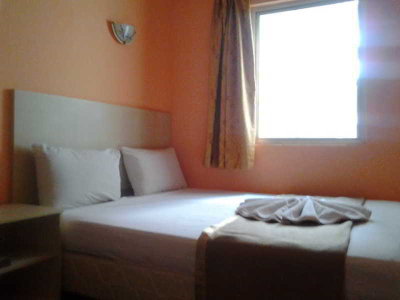 Hotel Star Castle Kuala Lumpur Bagian luar foto